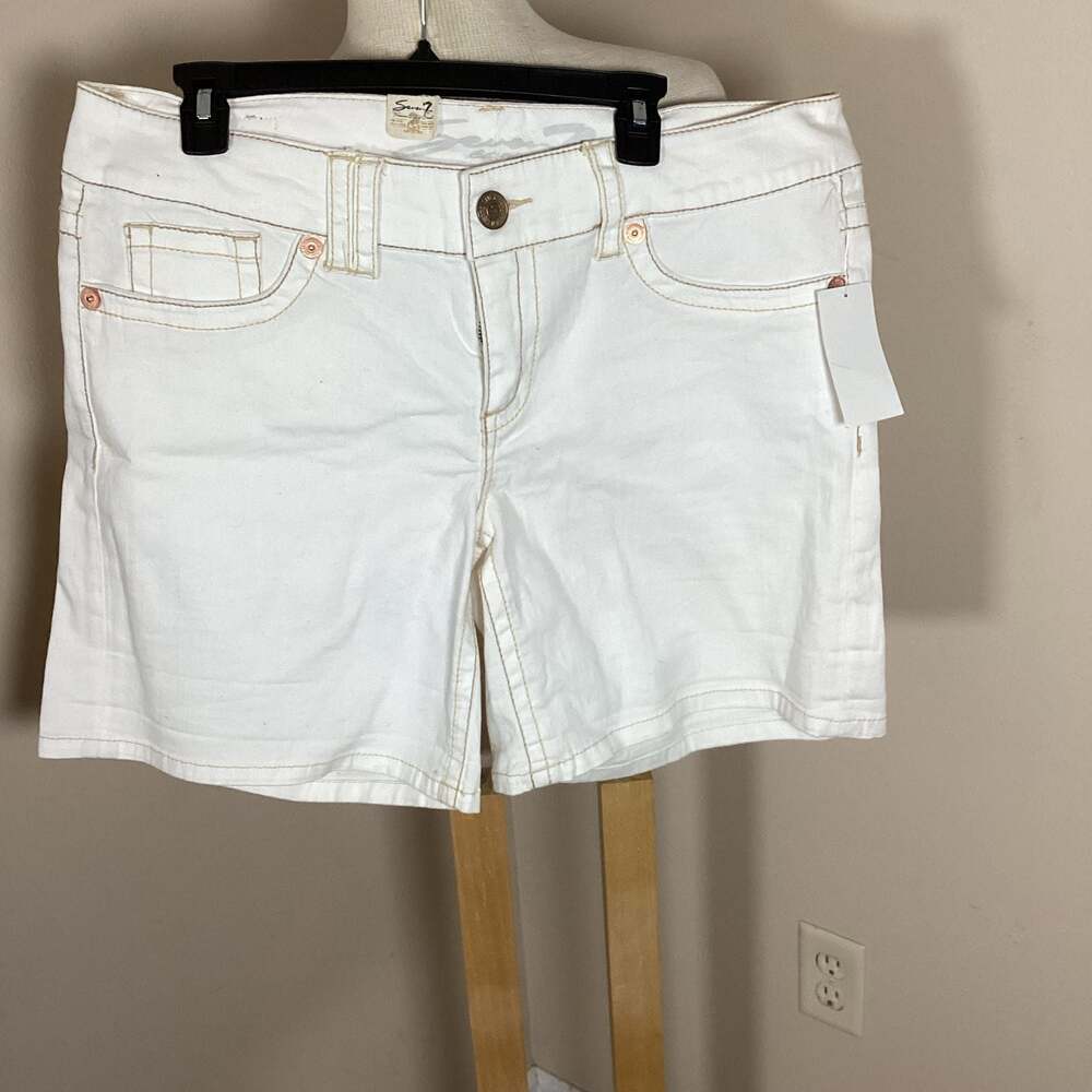 Seven7 Jeans Co. White Denim Shorts Size 16